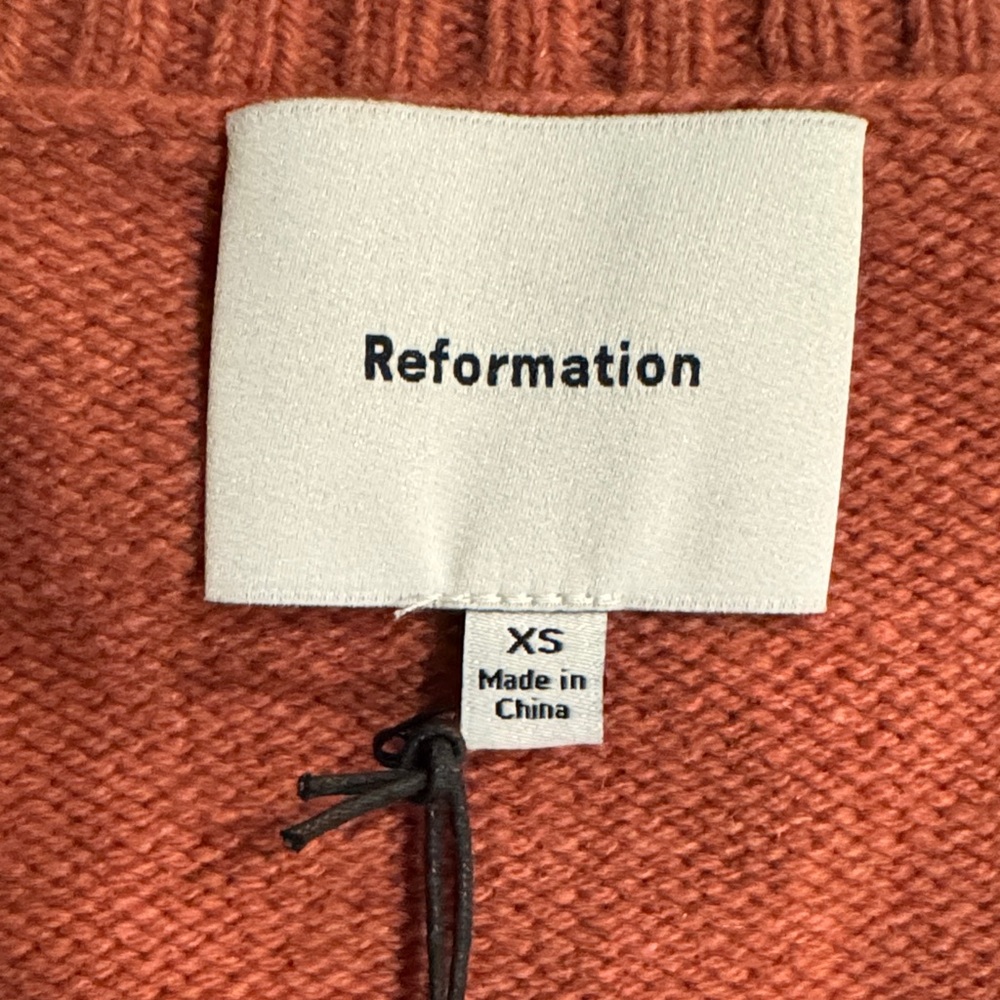 Reformation Terracotta V-Neck Sweater - Picture 4 of 6